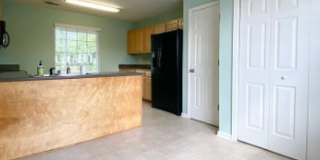 Ready To View!!! Great Location!!!! Gallery 7