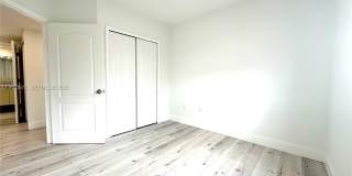 9340 Fontainebleau Blvd Gallery 20