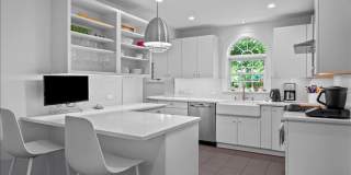 Elegant 3 Bedroom Tudor with Flexible Living Space Elegant 3 Bedroom Tudor with Flexible Living Space Gallery 6
