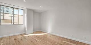 10751 Wilshire Boulevard Gallery 9