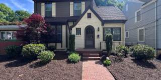 Cozy 4 Bed 2 Bath Home with sunroom Gallery 1