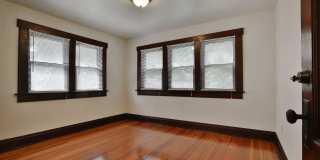 NEWLY RENOVATED NORTH CAMPUS - 6 BEDROOM 4 FULL BATHROOMS. THIS ONE HAS IT ALL! Gallery 14