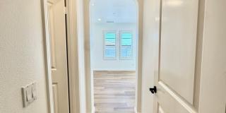 Beautifully Remodel Townhouse with AC & Two Car Garage! Beautifully Remodel Townhouse with AC & Two Car Garage! Gallery 26