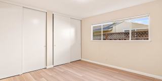 Beautifully Updated 4 Bed 2 Bath Home Gallery 24