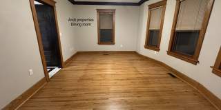 3317 Pearl St Gallery 9