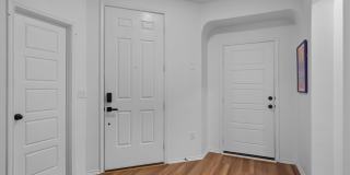 Huge 4-Bedroom Home in Del Valle For Rent Gallery 5