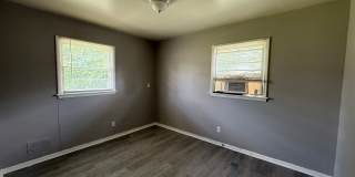 Cozy 3 Bedroom/1 Bath Gallery 11