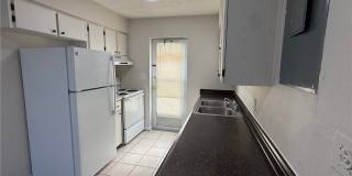 3307 SE 15th Place unit: 4 Gallery 6