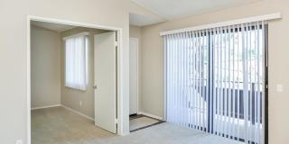 Emerald Court Apartment Homes Gallery 16