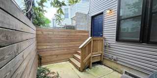 Malcolm X Park 3bd/3bth Bi-Level Gallery 25