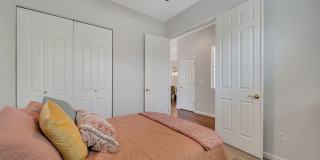 South Town Fully Furnished Home! Gallery 32