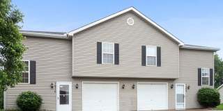 Spacious two story 3 Bedroom, 2 Baths in Grain Valley Gallery 1