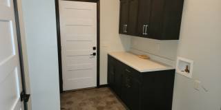 Three bedroom two bath w/ triple garage Gallery 12