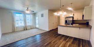 Beutiful Condo Conveniently Located in Riverton Gallery 1