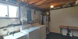 Charming 2-Bedroom Home in West Seattle-Off Street Parking- Large Outdoor Space Gallery 10
