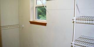 Large Iowa City Townhouse Gallery 1