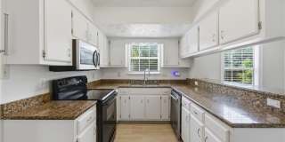 2 Compton Court Gallery 9