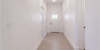 801 Lewis Street Gallery 12