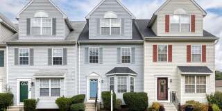 Spacious 3bd 2.5bth home tucked away in the sought-after Seven Oaks community Gallery 1