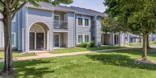 Oaks at Hampton Apartments Gallery 1