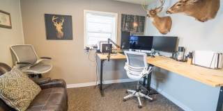 4256 Fox Hills Court Gallery 8