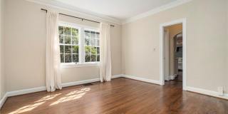 2378 Glenwood Drive NE Gallery 8