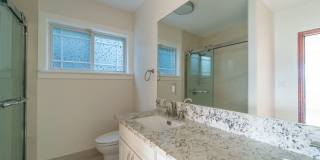 Large and Spacious 4 Bed 4 Bath | 2004 Skyline Dr | $7800 Gallery 16