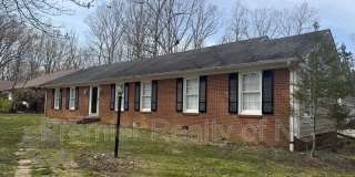 201 Wandering Lane Gallery 1