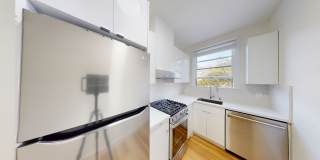 1729 Arch Street Gallery 7