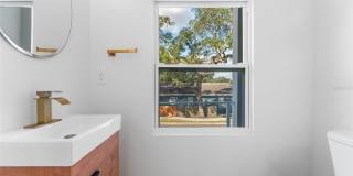 102 W ADALEE STREET Gallery 29