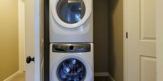 Garage, Backyard, 3 Bedroom - Now Leasing Gallery 27