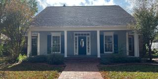 Large Single Family Home in Great Neighborhood Gallery 1