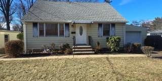 1712 Kenyon Avenue Gallery 1