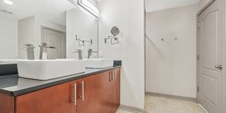 390 17th Street NW Gallery 27