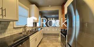 Must See 3 Bedroom/3 Bathroom Home near Edgemere Park Gallery 4