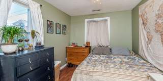 Darling 3 Bed 1 Bath Home Gallery 10