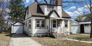 3bed 1.5 bath house with garage Gallery 1