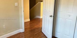 2891 NE 185th St Gallery 32