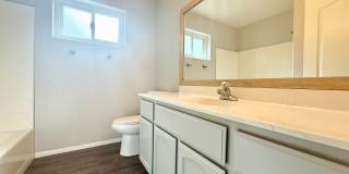 Charming 3 Bedroom Home with Fruit Trees and Outdoor Oasis Gallery 16