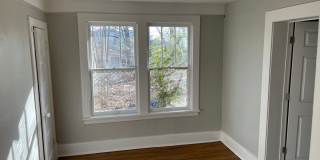 Adorable Hillcrest Bungalow with 3 bedrooms and 2 bathrooms. Gallery 15
