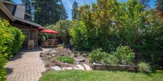 Beautiful Westside Craftsman | Prime Bend Location Gallery 38