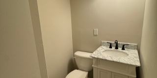 Excellent Location! 3 Bed 2.5 Bath Townhouse! Excellent Location! 3 Bed 2.5 Bath Townhouse! Gallery 7