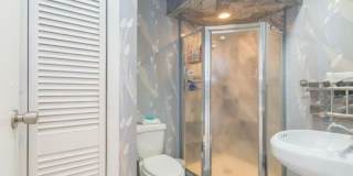 1912 Montgomery Street Gallery 28