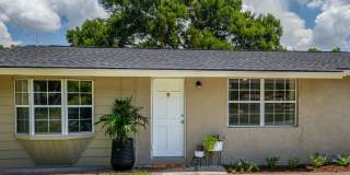 Valrico home on large lot with no HOA Gallery 1