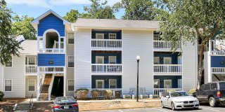 The Laurel Apartments Gallery 35