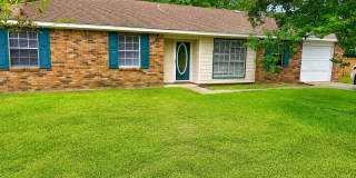 Charming 3-Bedroom Home in St. Martin School District Gallery 1