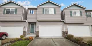 Spacious 3-Bedroom Townhome with Granite Kitchen & Included Landscaping Gallery 1