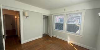 Cozy 2 bed 1 bath available now! Gallery 13