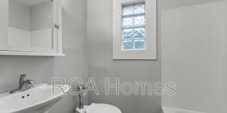 528 1/2 E Raymond St. Gallery 6