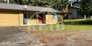 DUPLEX - 2 BED 1 BATH WITH 1 CAR GARAGE IN CENTRAL PORT ORCHARD! Gallery 1